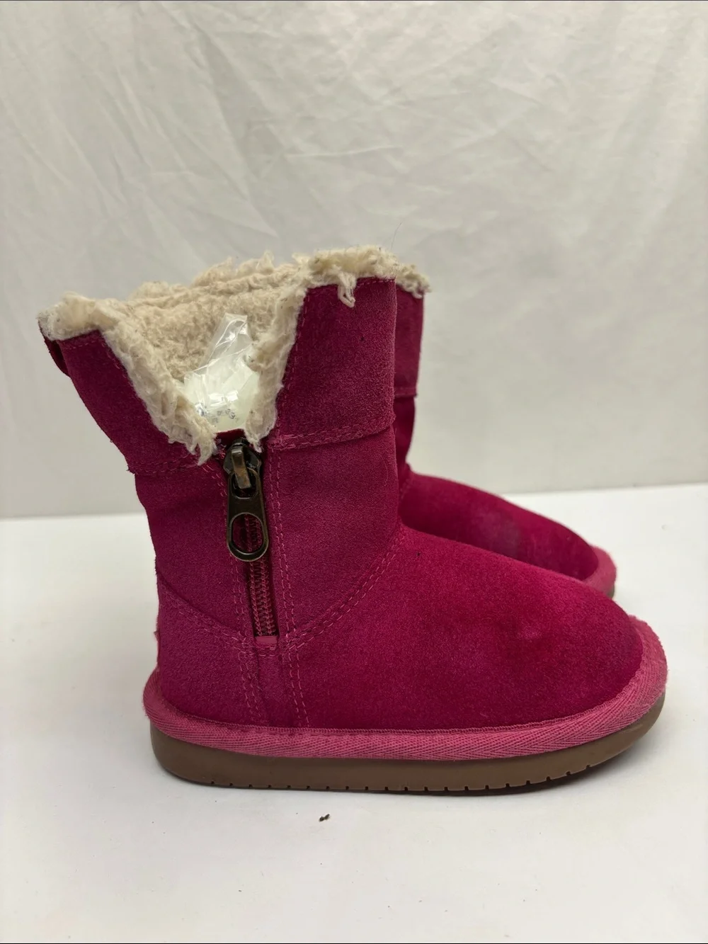 Koolaburra by Ugg Fuchsia Suede Winter Booties, SZ 8 toddler girl, box 73